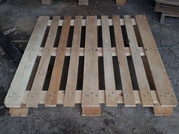 Pallet gỗ cũ